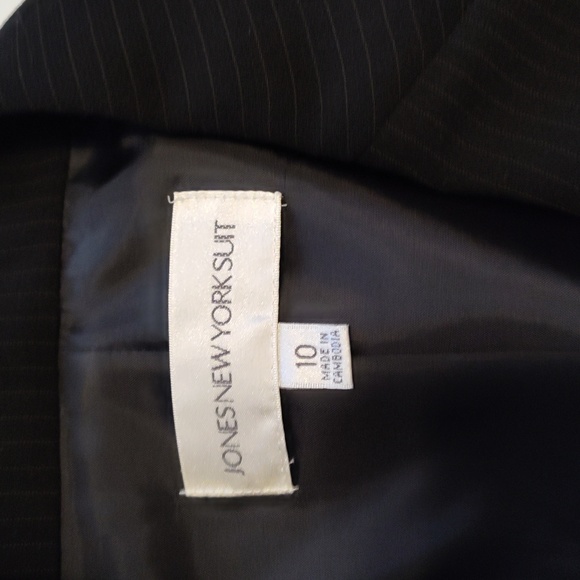 Jones New York Black Pinstripe Blazer And Pants Women's Size 10 EUC - Picture 14 of 14